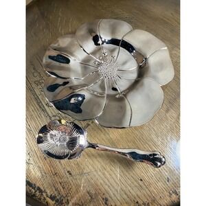Vintage Flower Platter & Spoon Set – Silver Plated 8″ Dish with 6″ Spoon